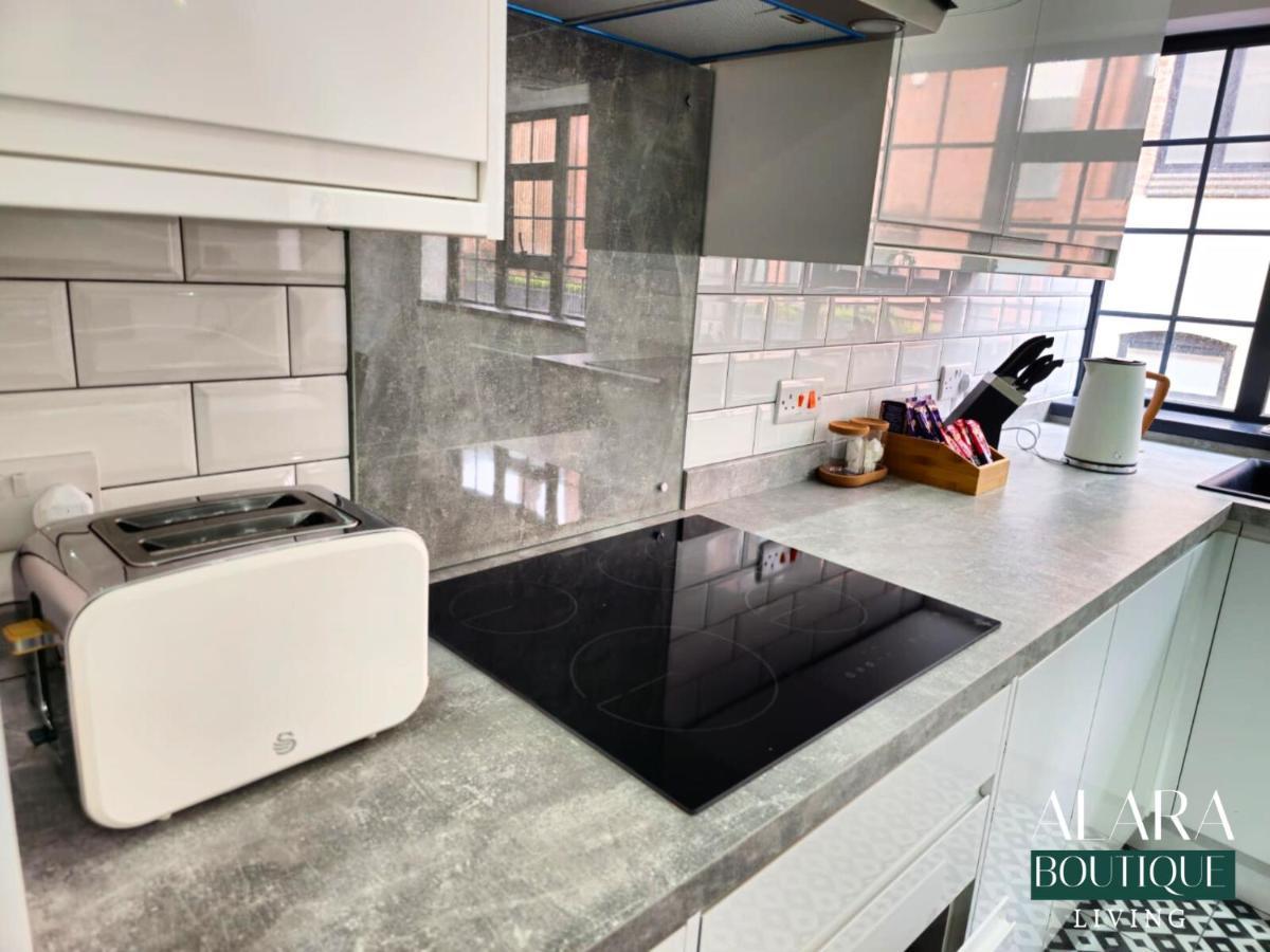 شقة 3 Floor Townhouse Luxury Living Alara Boutique برمنغهام المظهر الخارجي الصورة