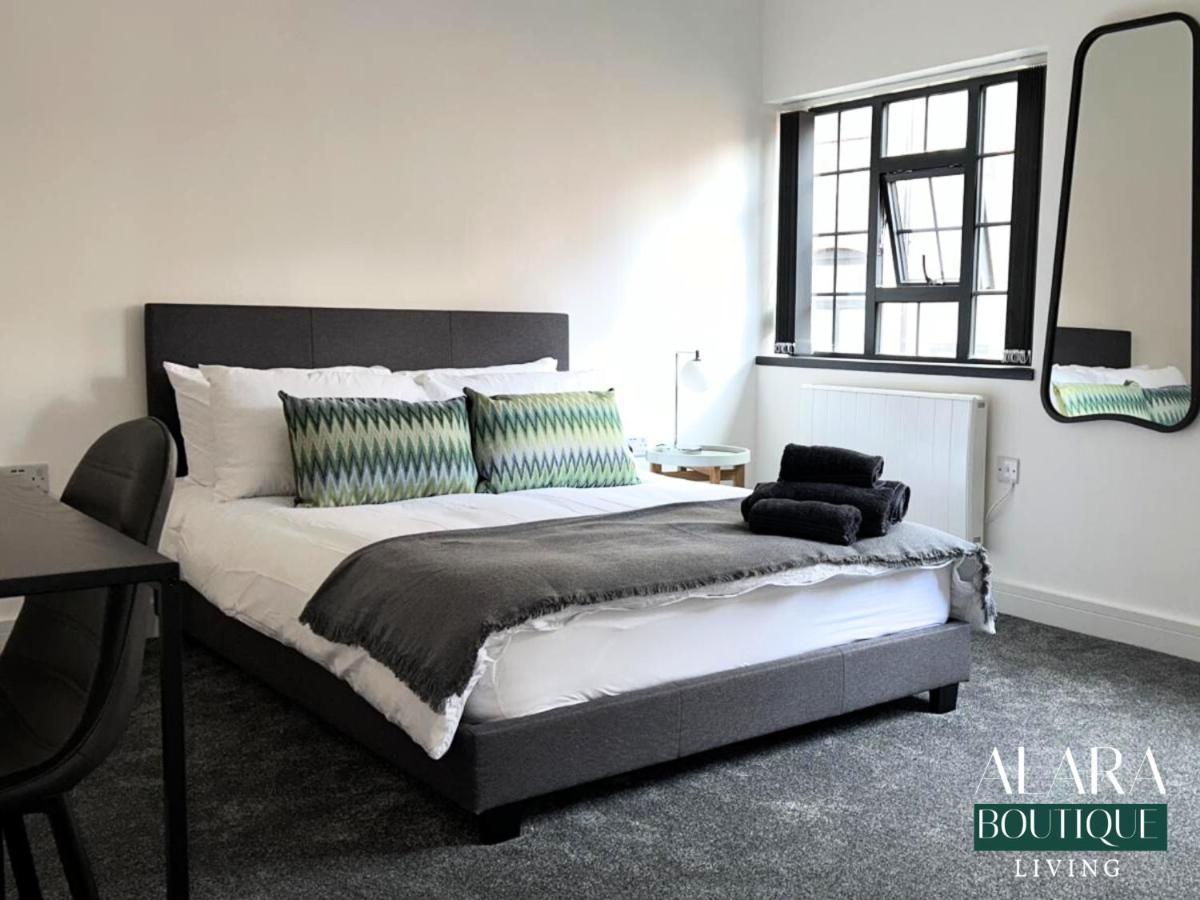 شقة 3 Floor Townhouse Luxury Living Alara Boutique برمنغهام المظهر الخارجي الصورة