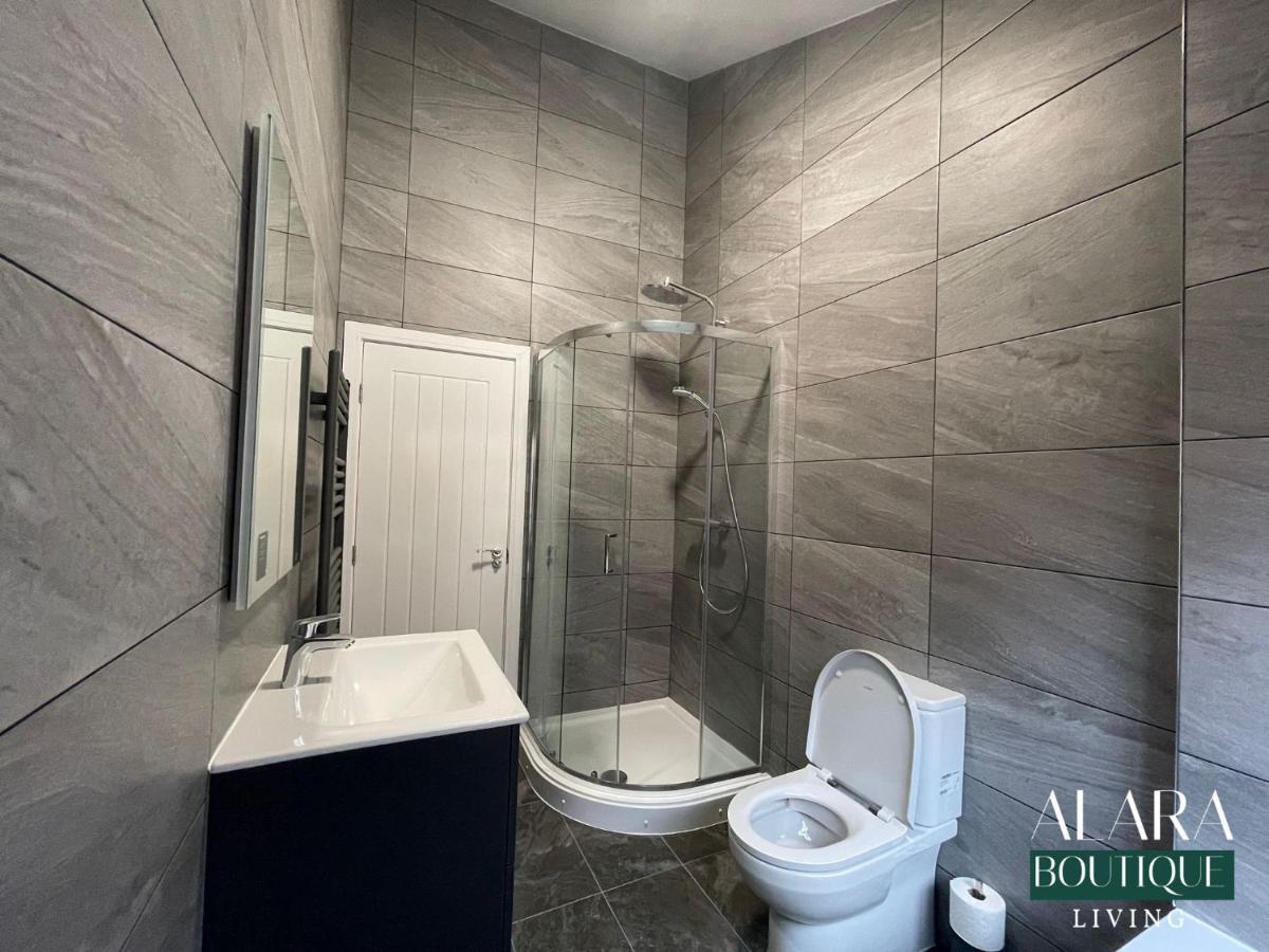 شقة 3 Floor Townhouse Luxury Living Alara Boutique برمنغهام المظهر الخارجي الصورة