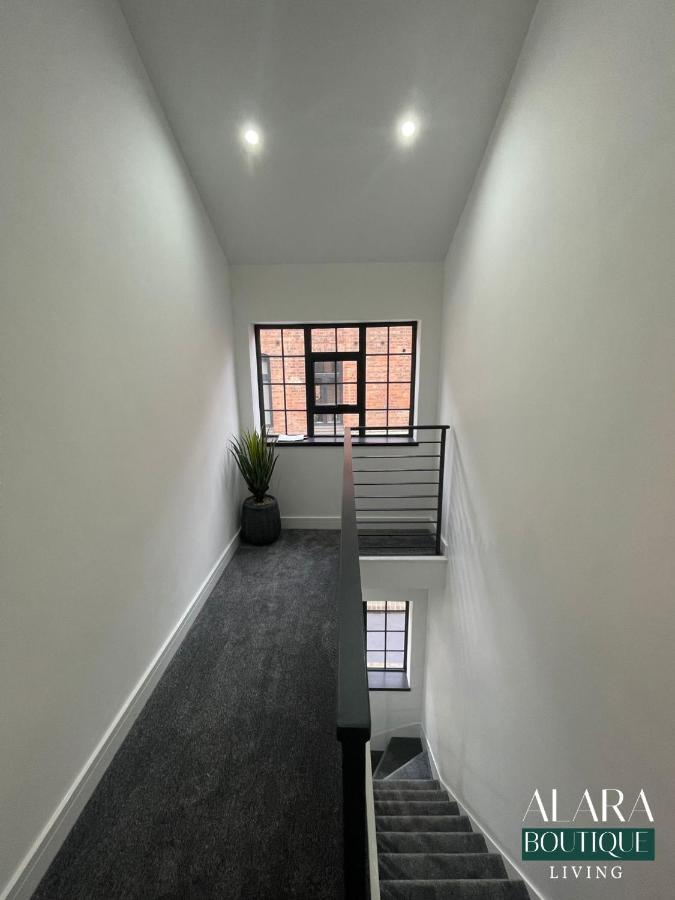 شقة 3 Floor Townhouse Luxury Living Alara Boutique برمنغهام المظهر الخارجي الصورة