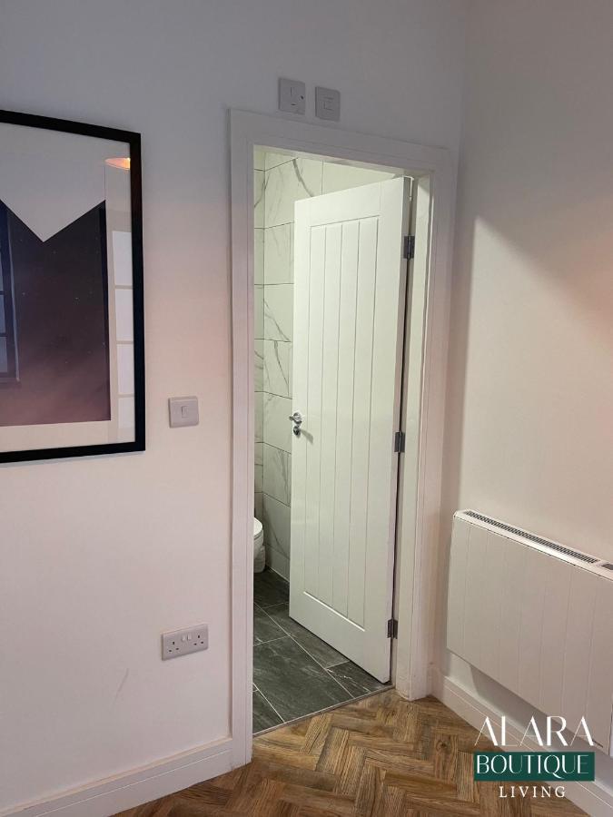 شقة 3 Floor Townhouse Luxury Living Alara Boutique برمنغهام المظهر الخارجي الصورة