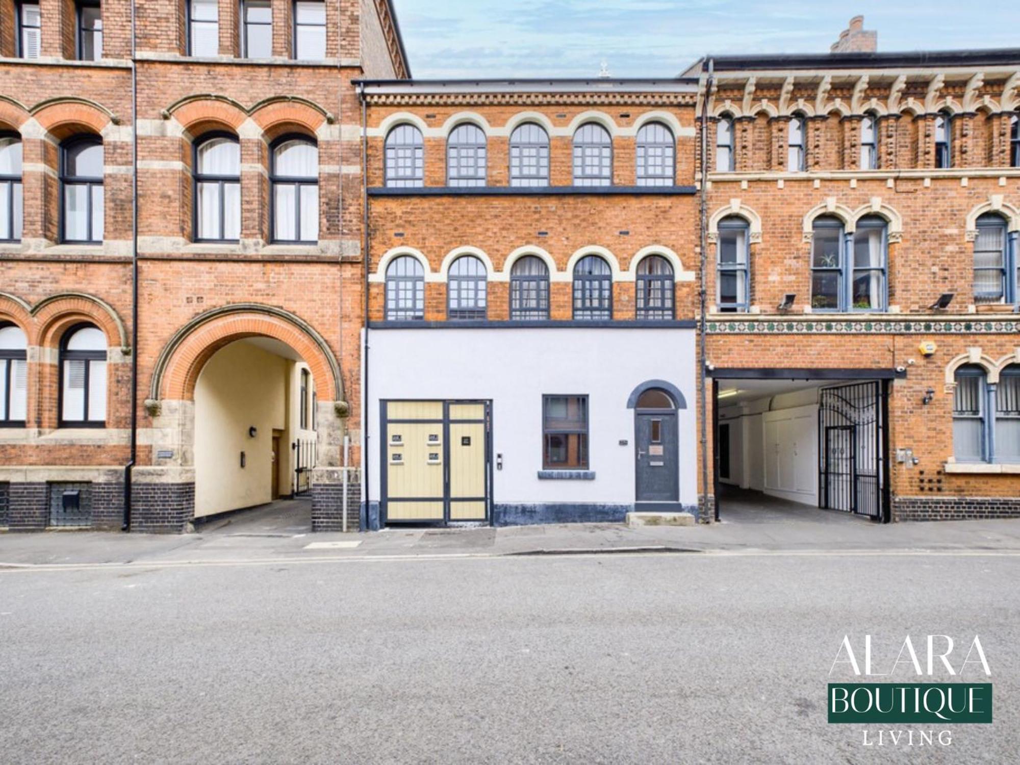 شقة 3 Floor Townhouse Luxury Living Alara Boutique برمنغهام المظهر الخارجي الصورة