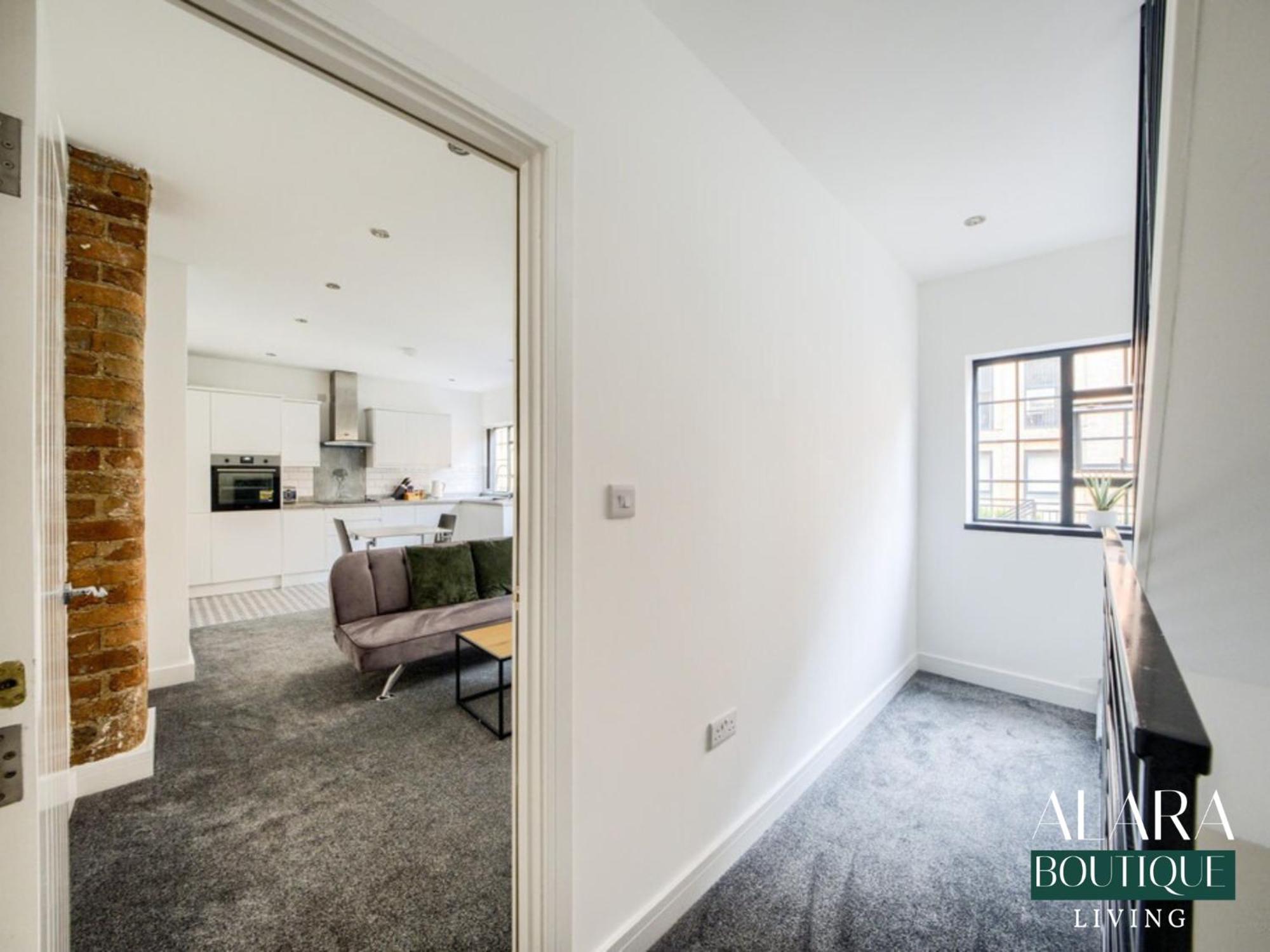 شقة 3 Floor Townhouse Luxury Living Alara Boutique برمنغهام المظهر الخارجي الصورة