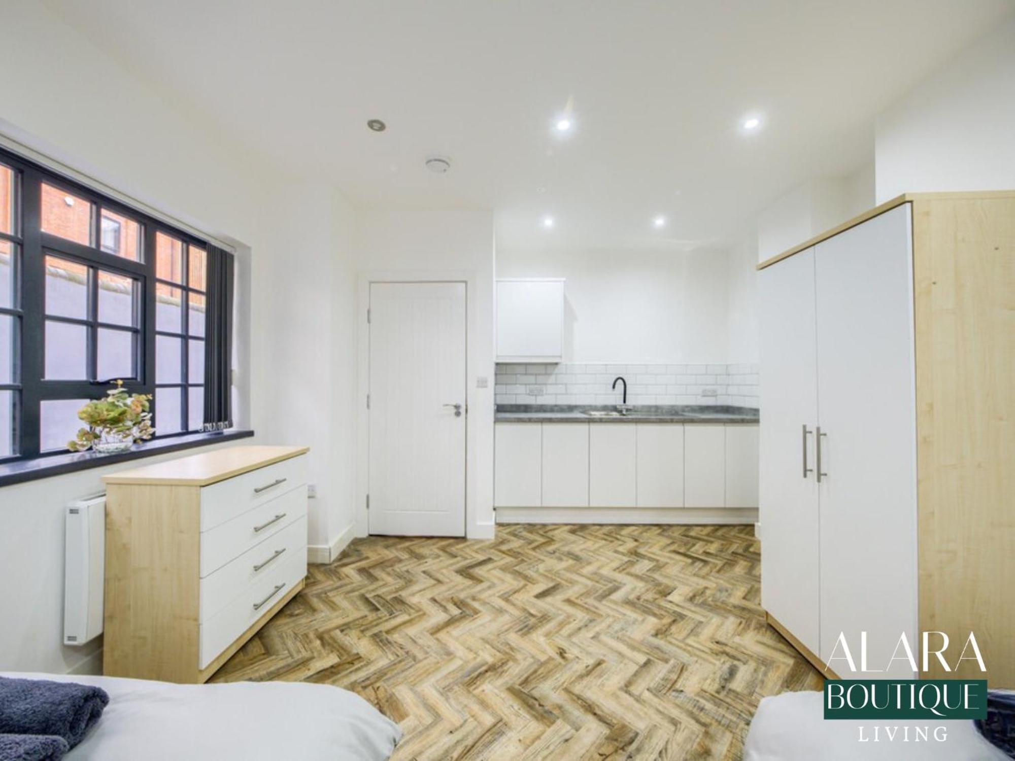 شقة 3 Floor Townhouse Luxury Living Alara Boutique برمنغهام المظهر الخارجي الصورة