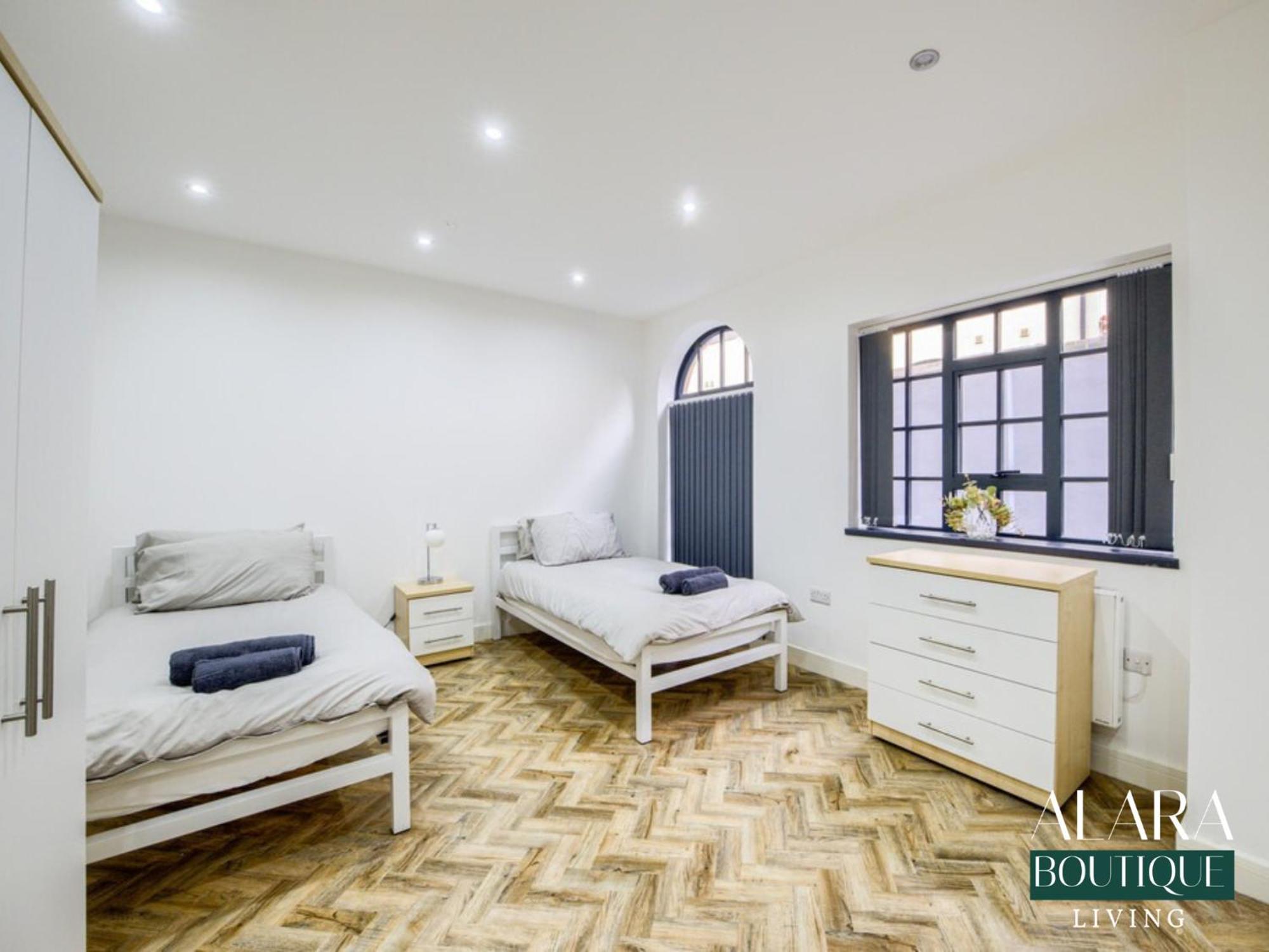 شقة 3 Floor Townhouse Luxury Living Alara Boutique برمنغهام المظهر الخارجي الصورة